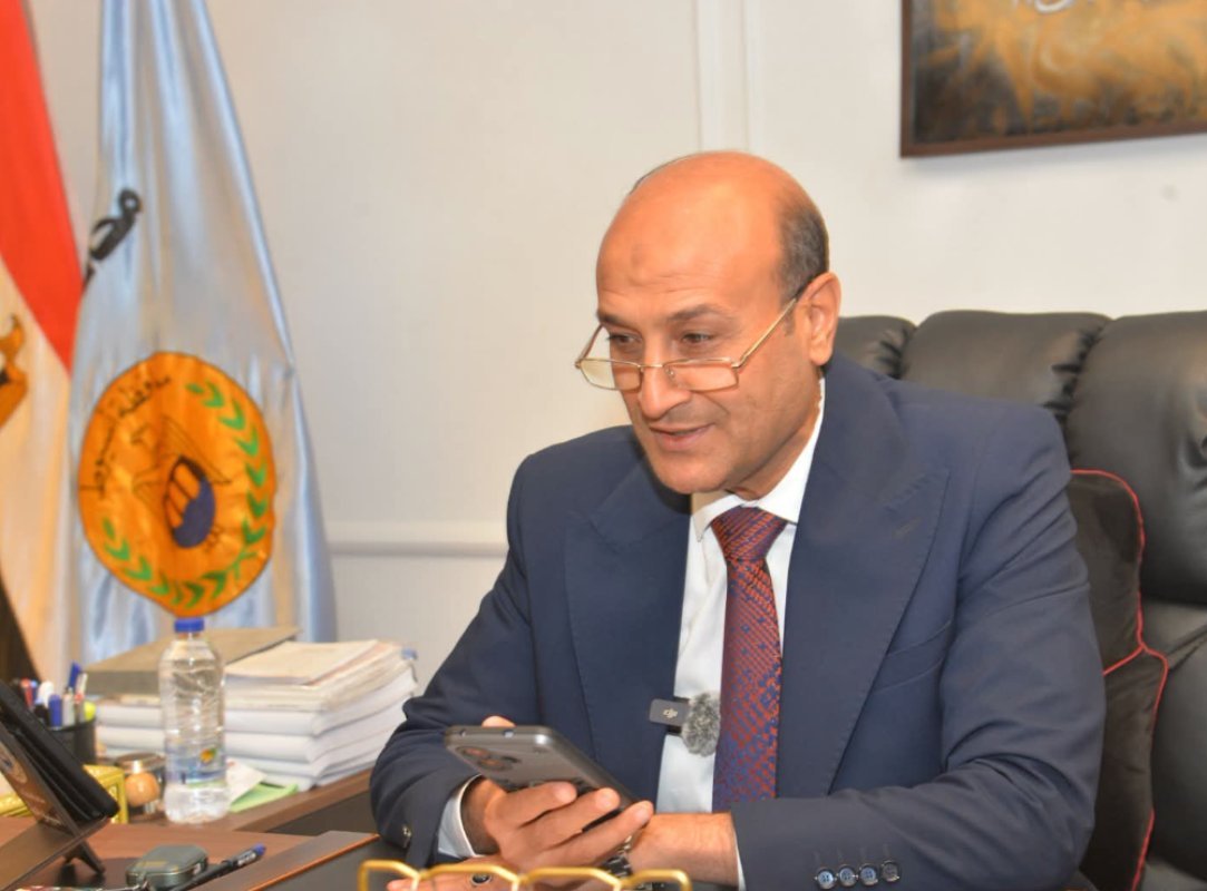 محافظ أسيوط.. يهنئ هاتفيا التاسع على الجمهورية "علمي علوم"
