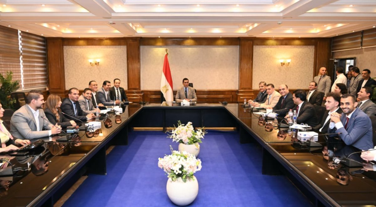 وزير الشباب والرياضة يبحث مع الاتحادات الشبابية توحيد الرؤى والتكامل لتعزيز دور الشباب