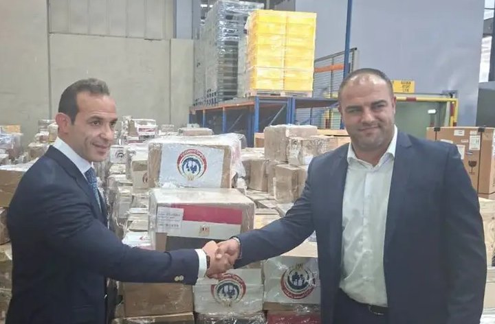 الجسر الإغاثي المصري يسجل 1100 طن من المساعدات الإنسانية لبيروت.. والقاهرة: ملتزمون بدعم مؤسسات الدولة اللبنانية