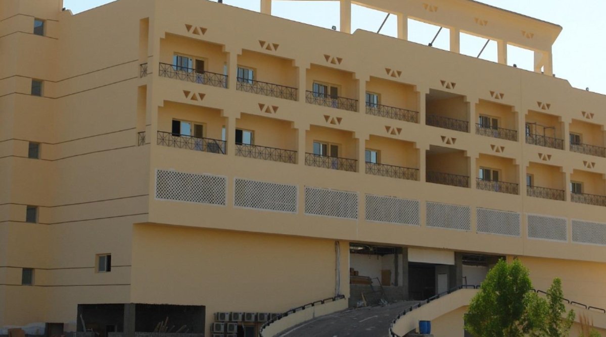 أسرة تعيش لحظات عصيبة.. سقوط أريج صاحبة الـ5 سنوات ونقلها للمستشفى في قنا