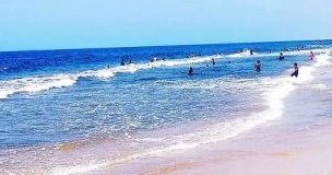 طقس الأحد حرارة شديدة  وارتفاع الأمواج .. الأرصاد تحذر المصطافين اليوم