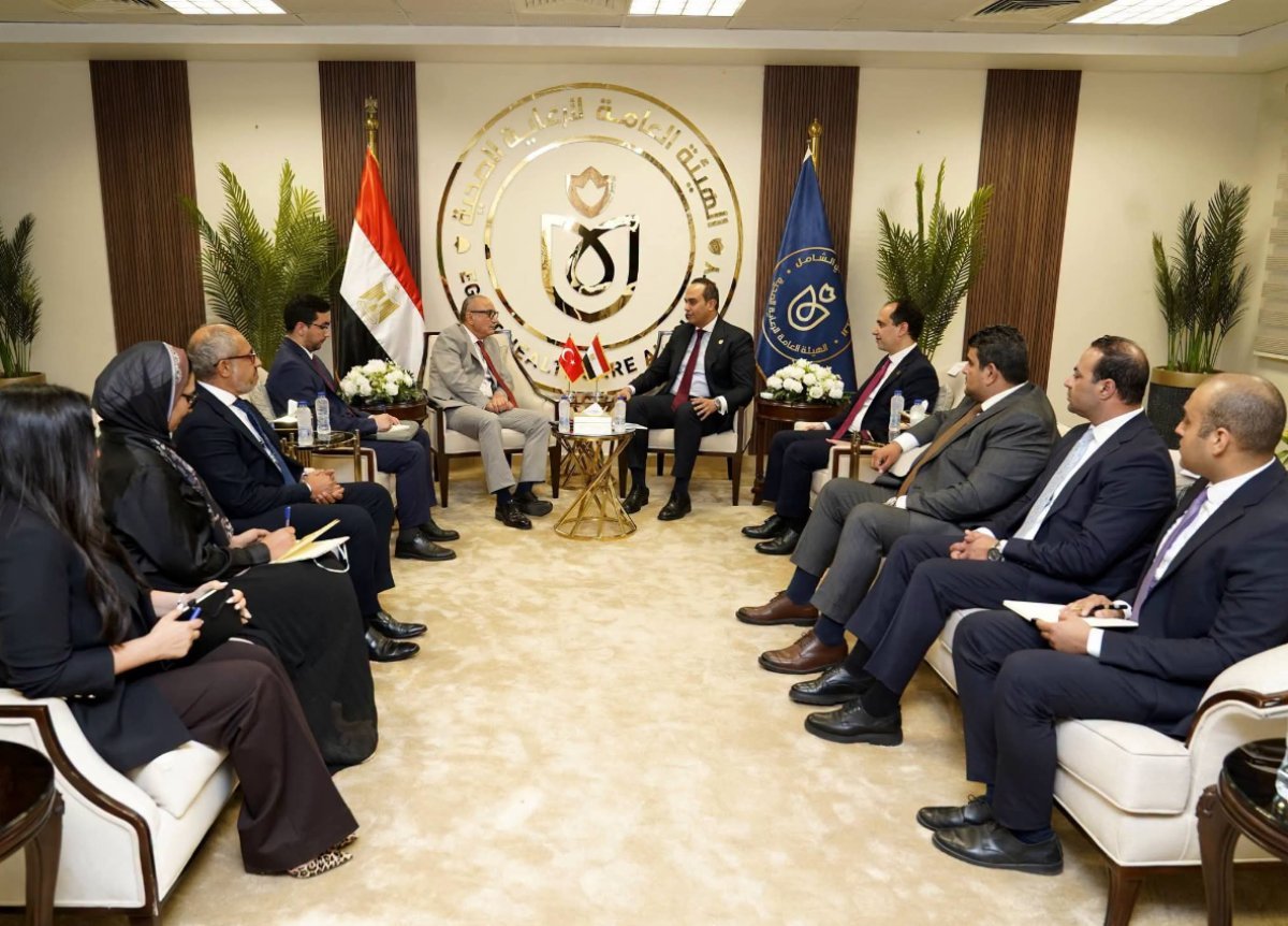 مصر وتركيا تبحثان تعزيز الاستثمار الصحي وتدريب الأطباء على الجراحات الروبوتية المتقدمة