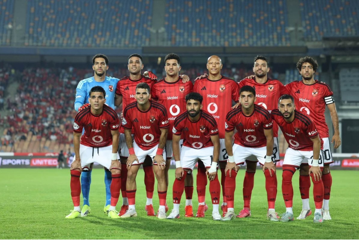 تاريخ مواجهات الأهلي أمام سموحة في الدوري المصري