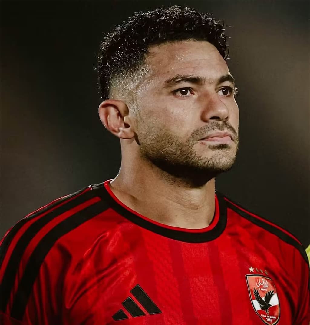 ياسر إبراهيم يفوز بجائزة رجل مباراة الأهلي وسموحة في الدوري المصري