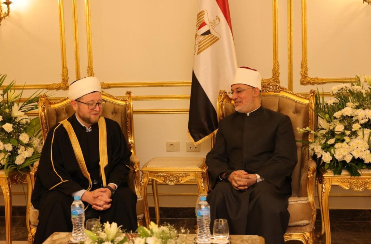 مفتي الجمهورية يلتقي نائب رئيس الإدارة الدينية لمسلمي روسيا رئيس مجلس شورى المفتين.. لتعزيز التعاون الإفتائي وتبادل الخبرات