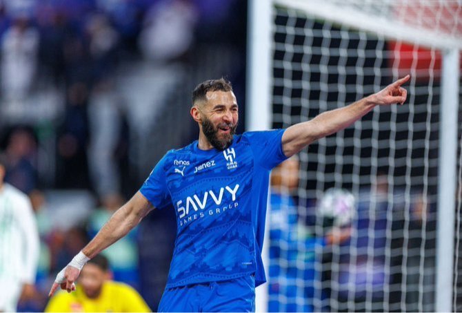 هل عُرض كريم بنزيما على برشلونة قبل رحيله عن الهلال؟