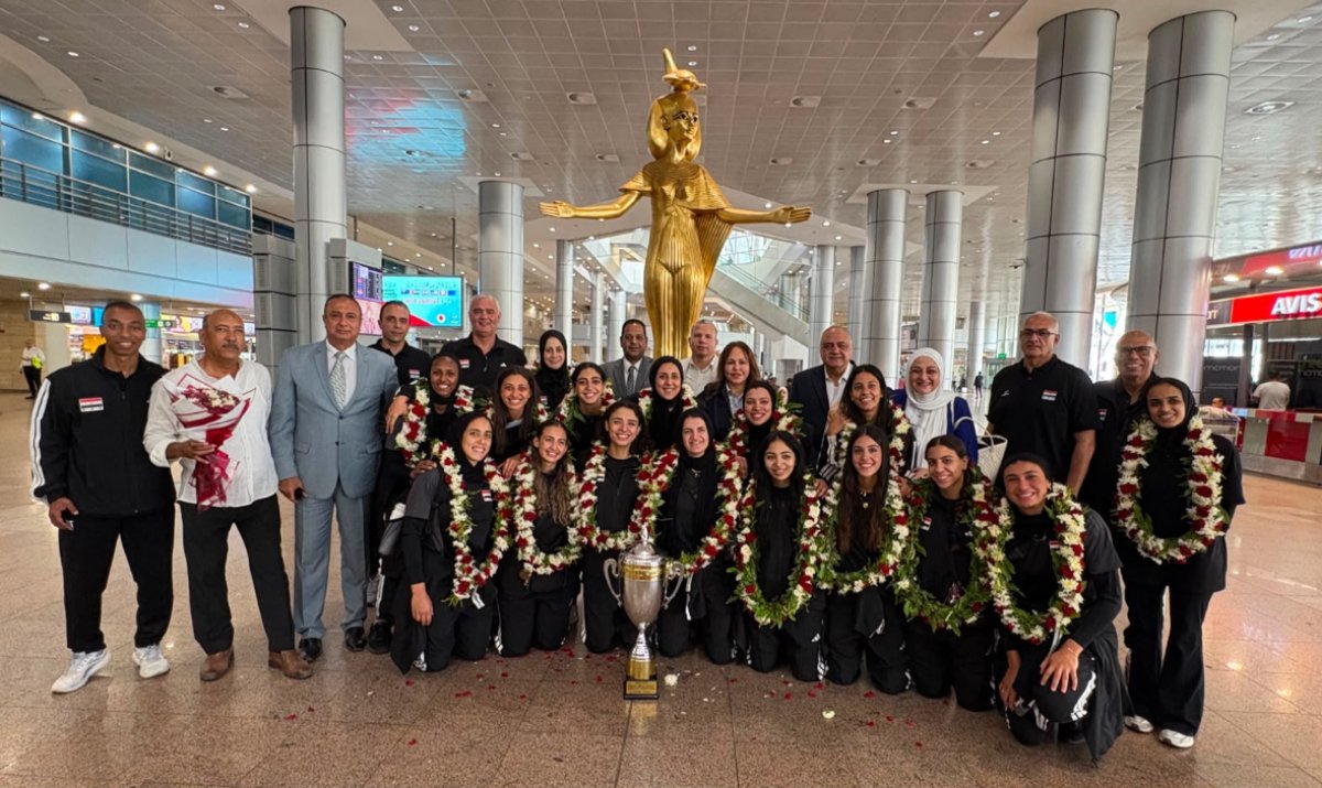 استقبال رسمي من وزارة الشباب والرياضة لبطلات منتخب مصر للكرة الطائرة بعد الإنجاز التاريخي