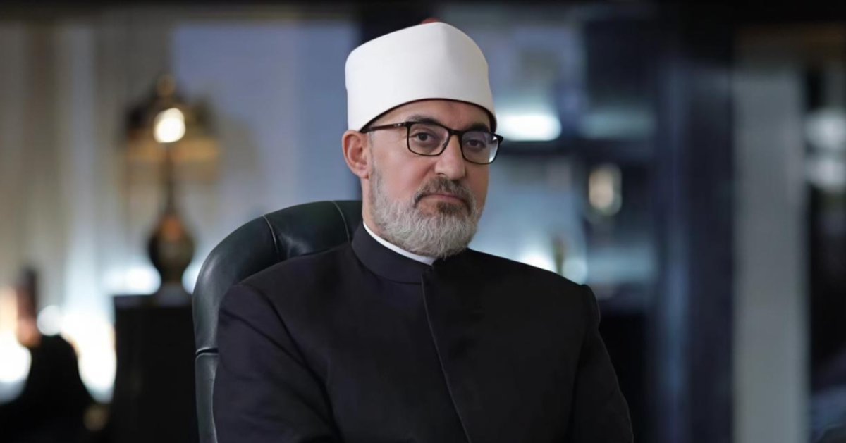 مفتي الجمهورية يدين جريمة تمزيق المصحف الشريف على يد متطرف في نيويورك