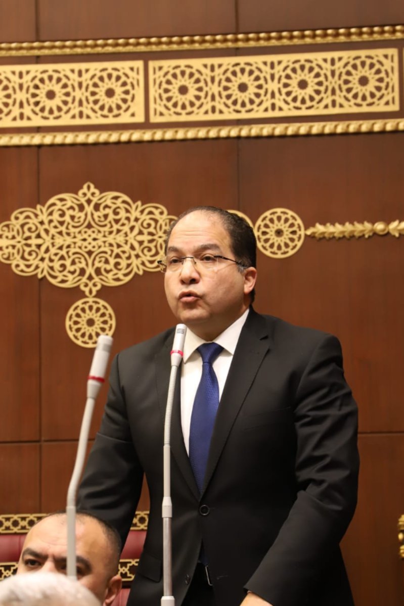 النائب عادل اللمعي يطالب وزير التعليم العالي بكشف أسباب خفض أعداد المقبولين بطب شرق بورسعيد الأهلية