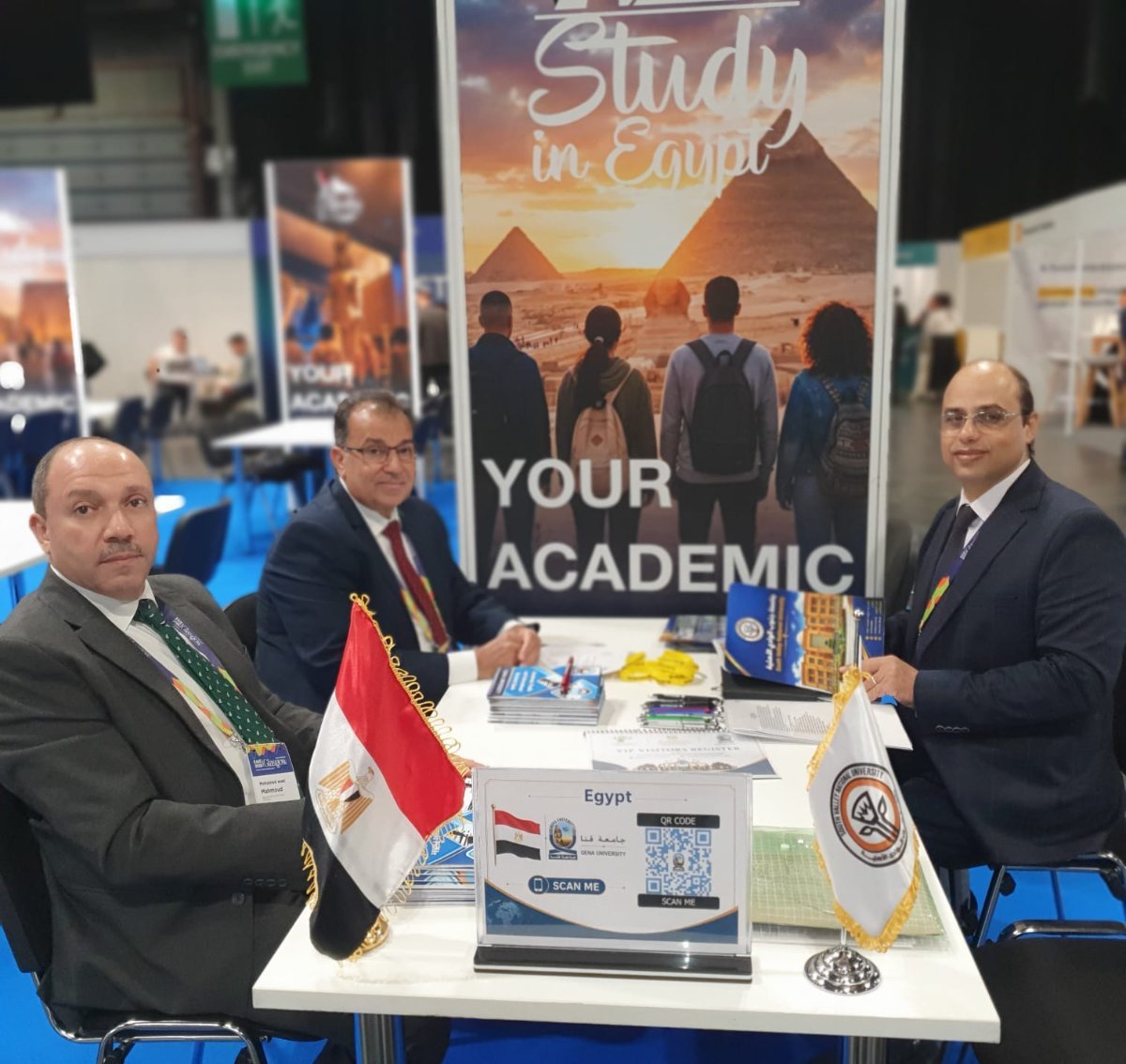 جامعتا «قنا» و«جنوب الوادي الأهلية» تستهلان مشاركتهما في المؤتمر السنوي للجمعية الأوروبية للتعليم الدولي ببريطانيا
