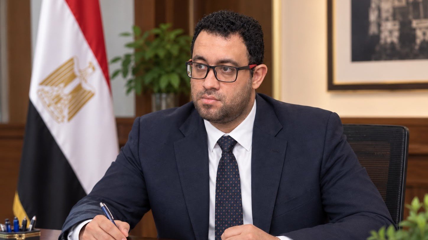 بين توبيخ المحافظ وتكريم الوزير.. أي رسالة نرسلها إلى التعليم؟