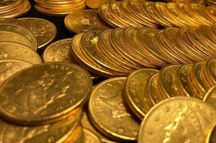سعر الذهب اليوم الثلاثاء 15 سبتمبر.. عيار 21 يتراجع 40 جنيهًا