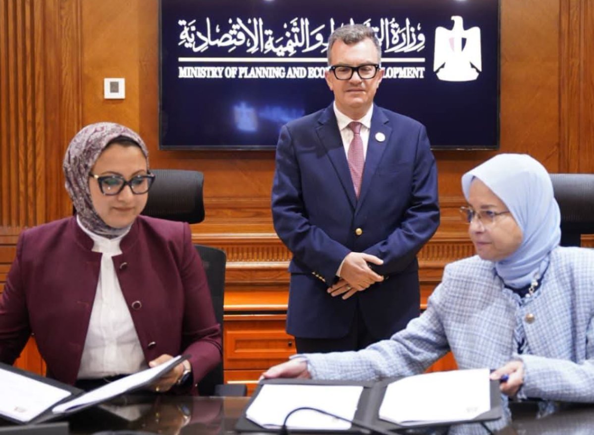 وزير التخطيط والتنمية الاقتصادية يشهد تسوية مديونية محافظة الوادي الجديد لـ "الاستثمار القومي" بـ 222.7 مليون جنيه