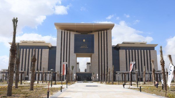 وزارة الخارجية تتابع أوضاع البحارة المصريين على متن سفينة تعرضت للقصف جنوب غرب روسيا