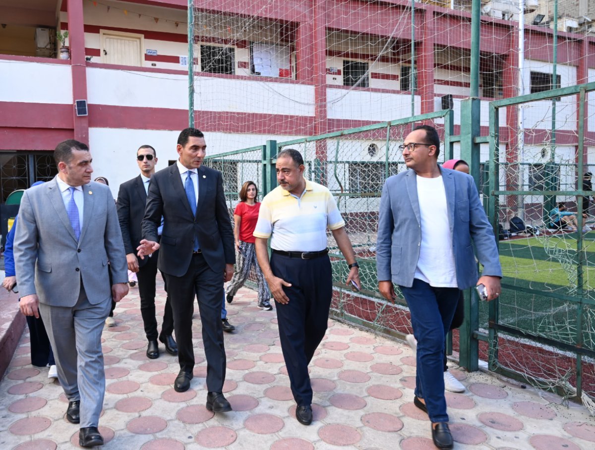 وزير الشباب والرياضة يتفقد مركز شباب الحرية بالإسكندرية ويتابع جاهزية المنشآت الرياضية