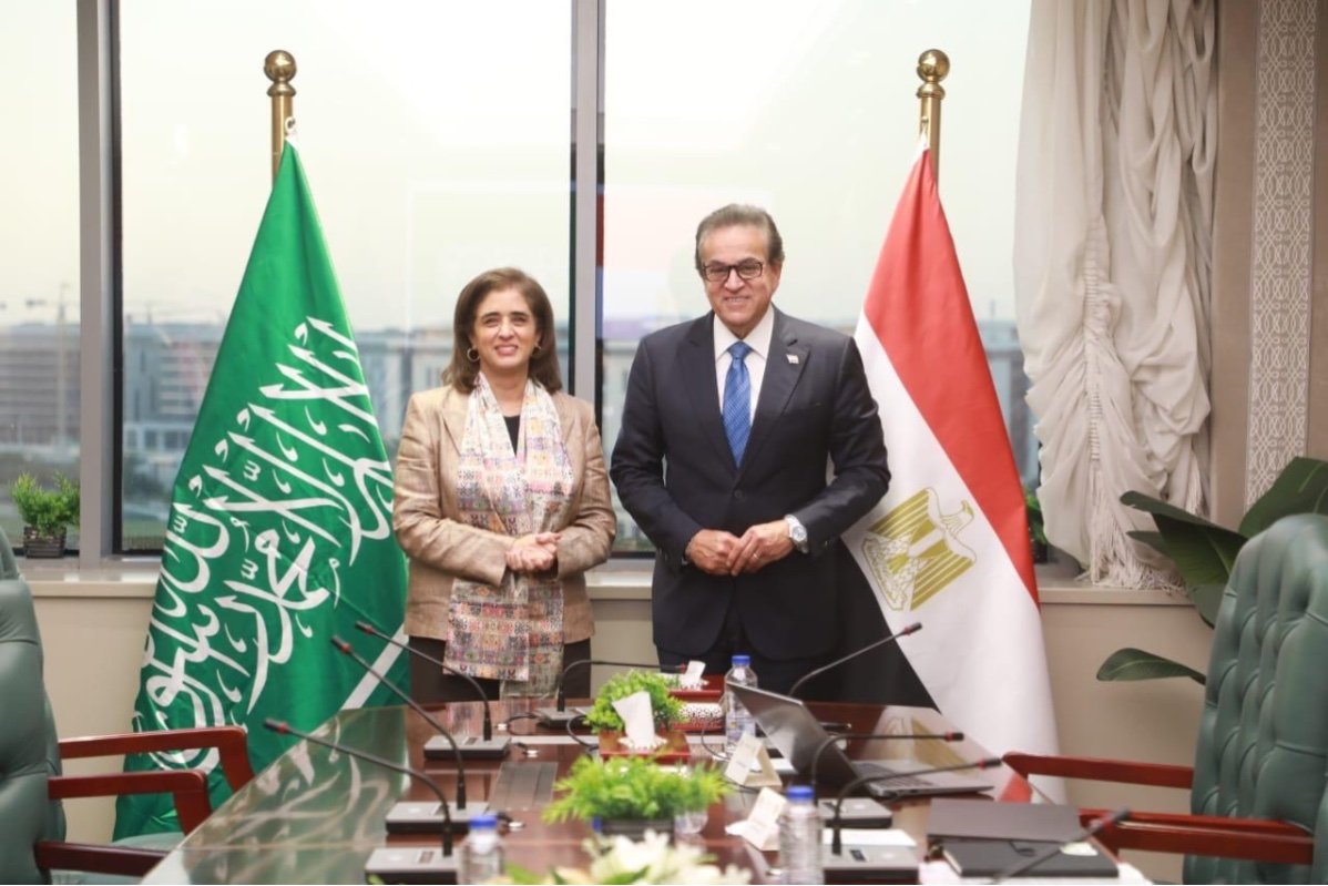 خالد عبدالغفار يبحث مع حنان بلخي التعاون الصحي ودعم الدول النامية