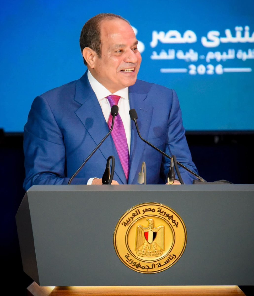 السيسي يستحضر كواليس إنقاذ مصر من أزمة الكهرباء.. ويستدعي وزيره السابق محمد شاكر في ختام منتدى مصر 2026