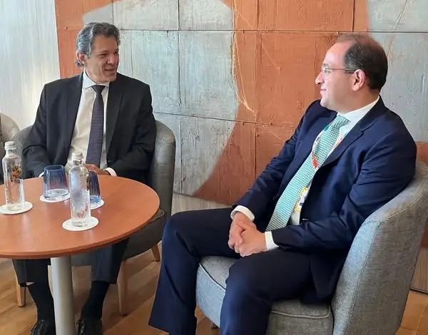 مصر تؤكد حرصها على تعزيز التعاون مع البرازيل ودول “البريكس” في المشروعات الإنتاجية والبيئية