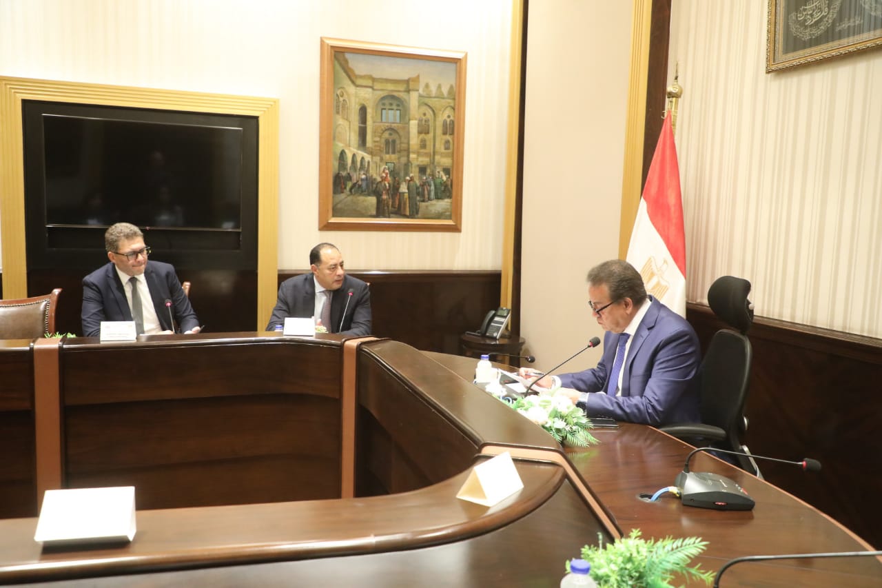 وزير الصحة يبحث مع “بايوجينرك فارما” توطين صناعات الادويه و اللقاحات و تحقيق الاكتفاء الذاتى