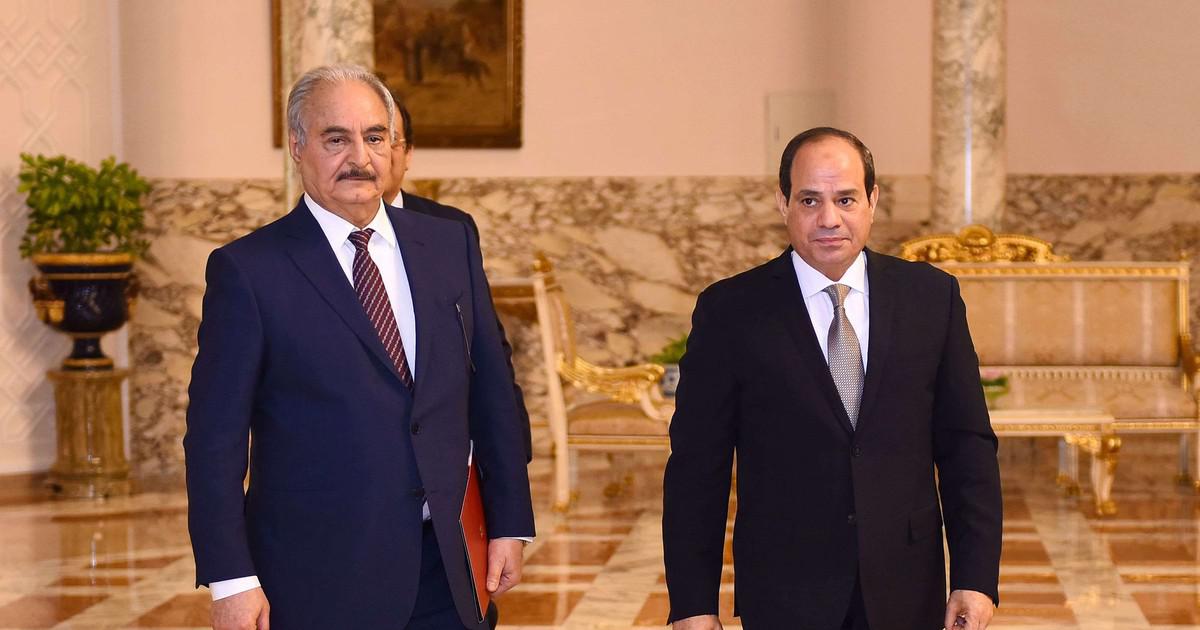 الرئيس السيسي خلال استقباله المشير حفتر .. يؤكد دعم مصر الكامل لسيادة واستقرار ليبيا