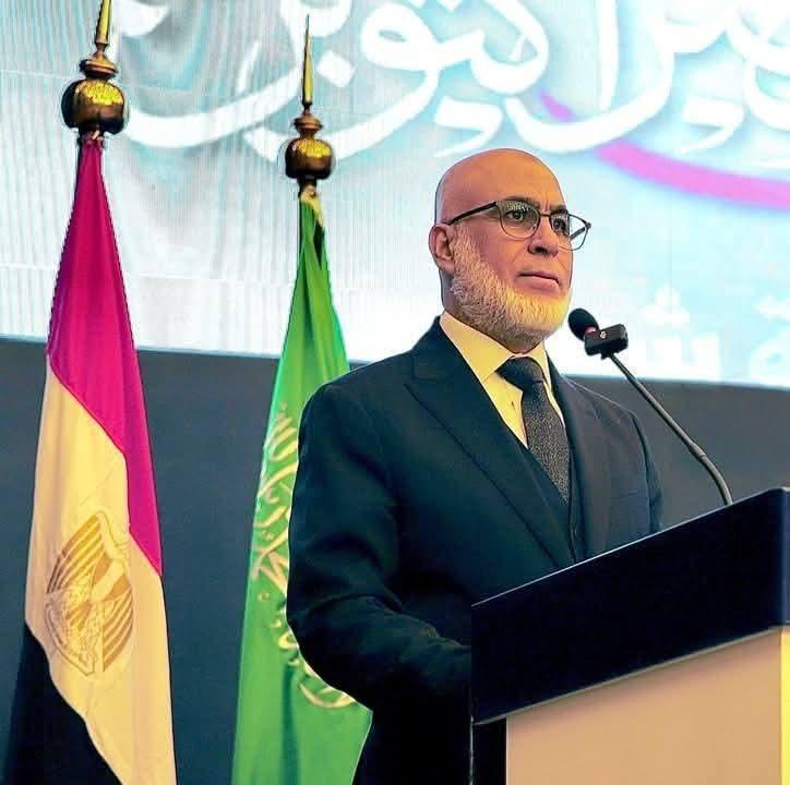 صورة الكاتب: د.م.  مدحت يوسف