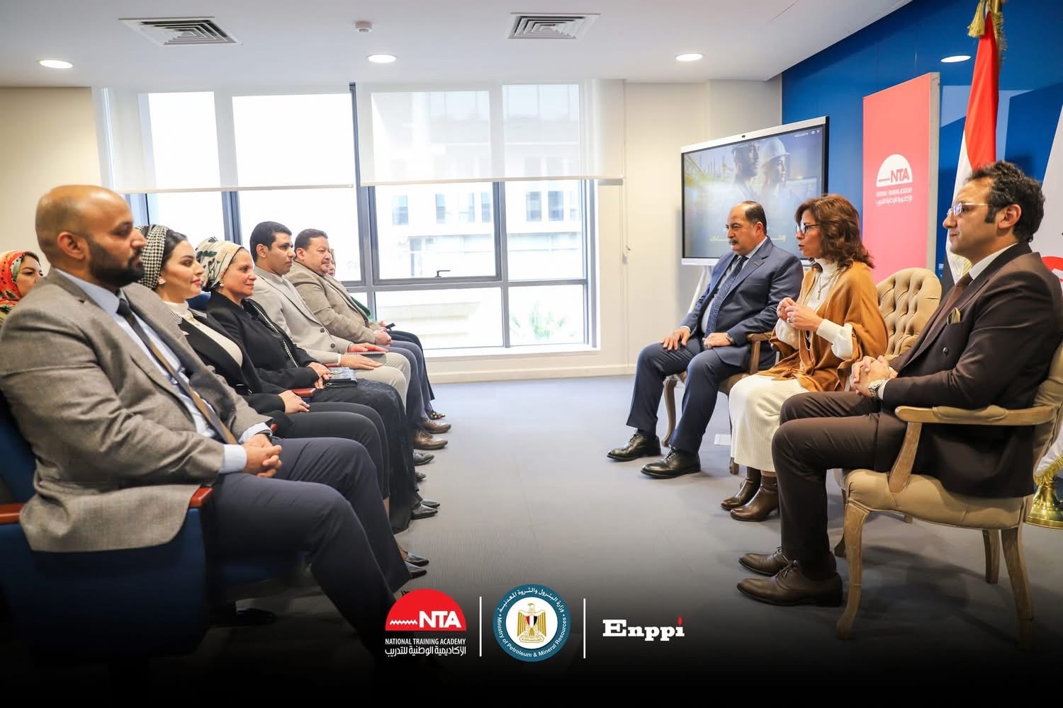 الأكاديمية الوطنية للتدريب ووزارة البترول يحتفلان بتخرج كوادر إدارة الكفاءات