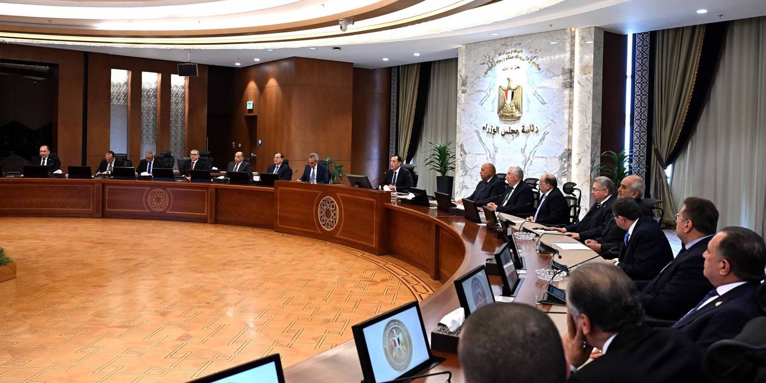 رئيس الوزراء يلتقي رؤساء اللجان النوعية بمجلس النواب ويؤكد: مرحلة دقيقة تتطلب تكامل الجهود