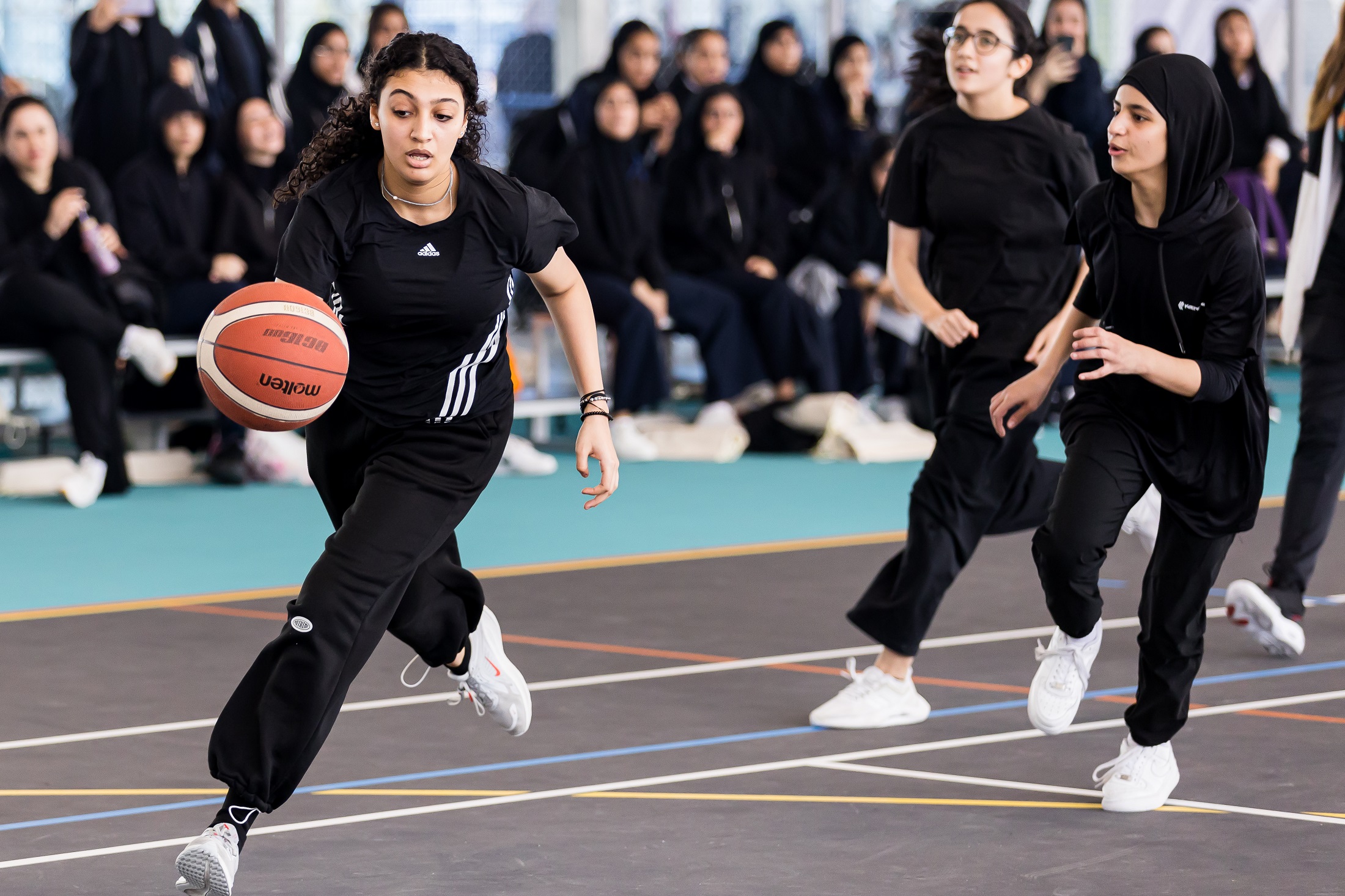 المرأة والرياضة.. من التهميش إلى صدارة المشهد السياسي
