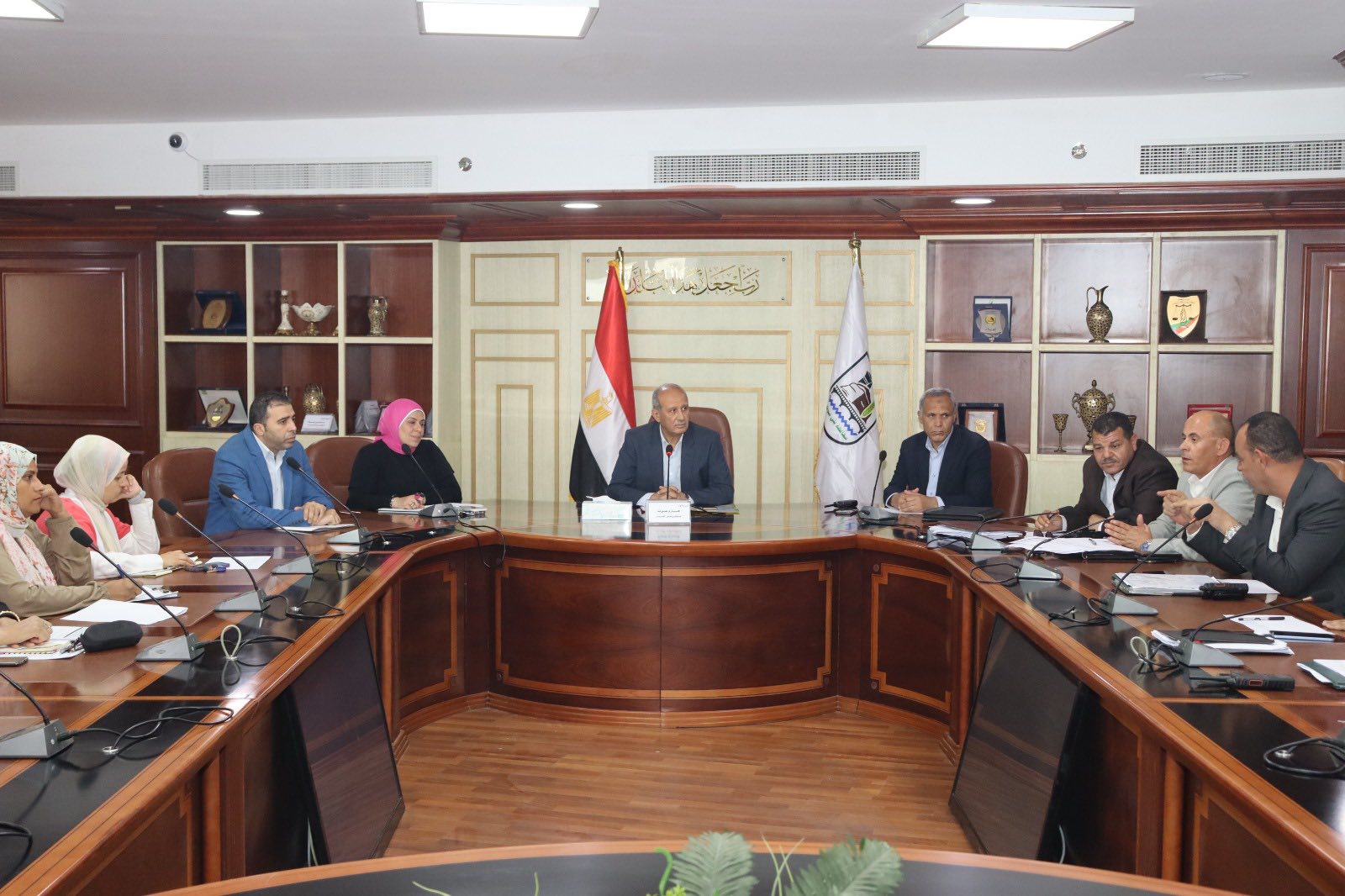 بتوجيه من محافظ بني سويف.. السكرتير العام يتابع مستجدات سير العمل بملفات التصالح