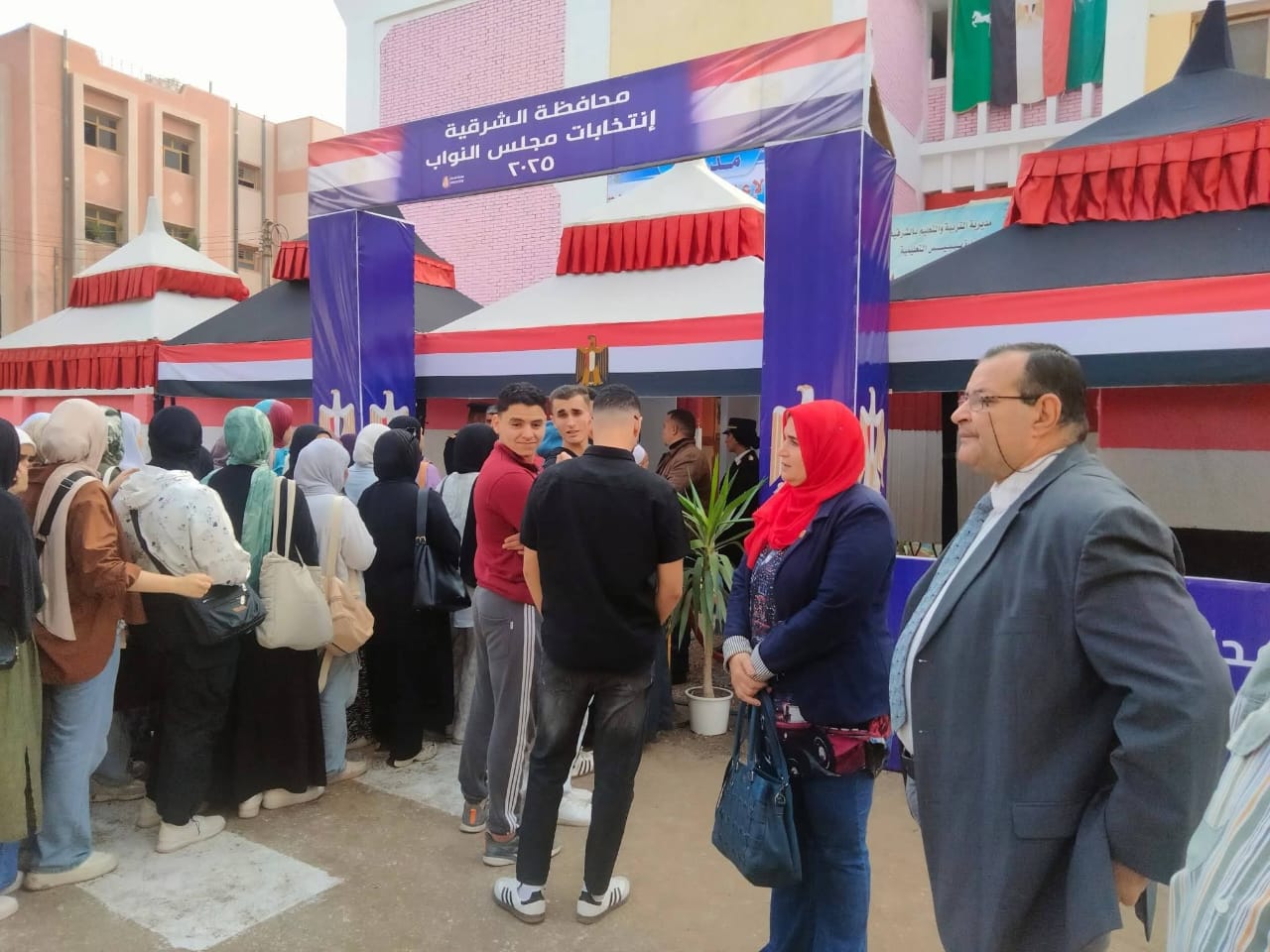 استراحة لجان الانتخابات قبل بدء الفترة المسائية