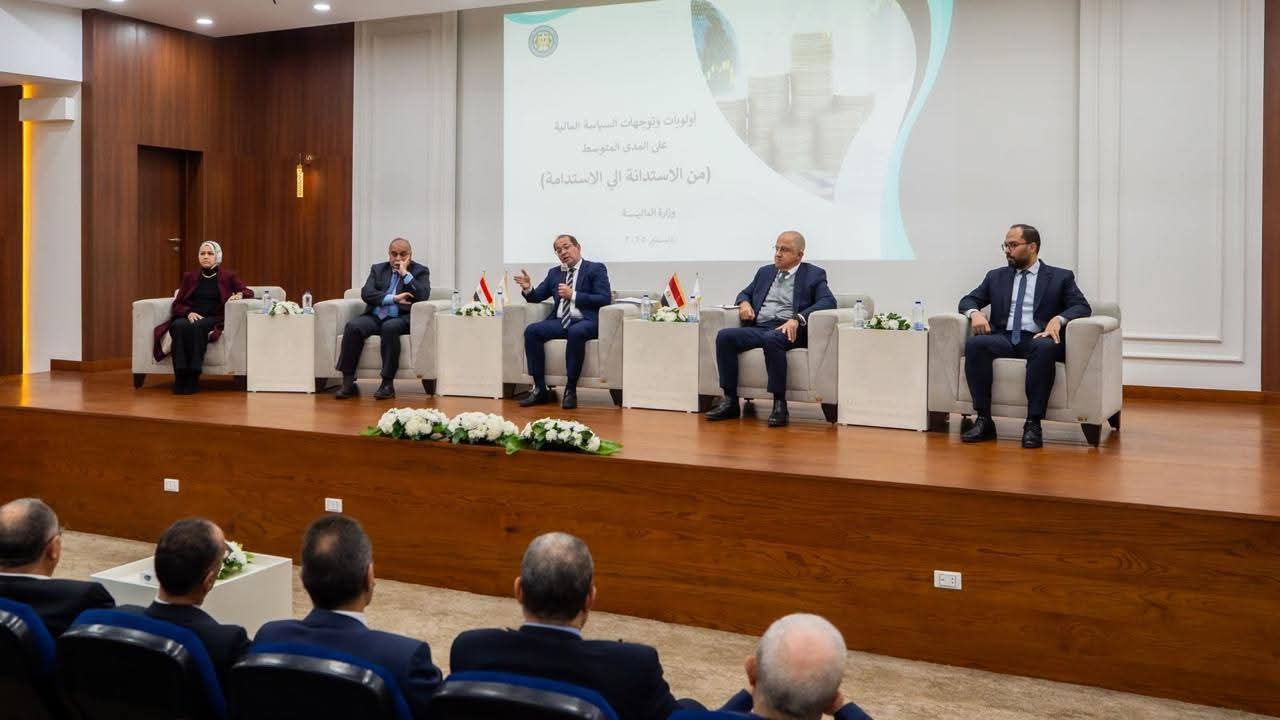 وزير الماليةسياساتنا المالية ومبادرتنا الضريبية والجمركية.. تعزز «شراكة الثقة» مع القطاع الخاص لصالح الاقتصاد والناس