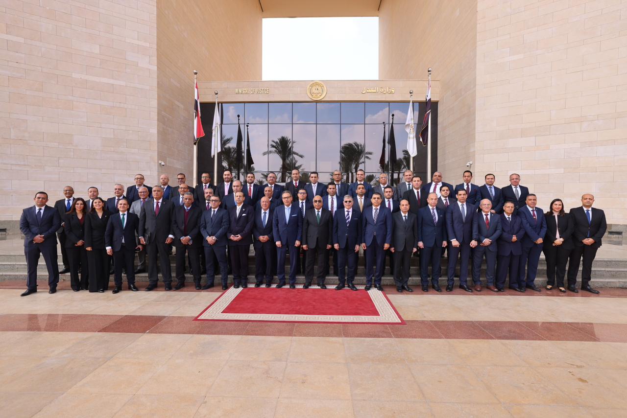 وزير العدل يشهد مراسم توقيع بروتوكول تعاون  بين وزارة العدل والبنك الأهلي المصـــري