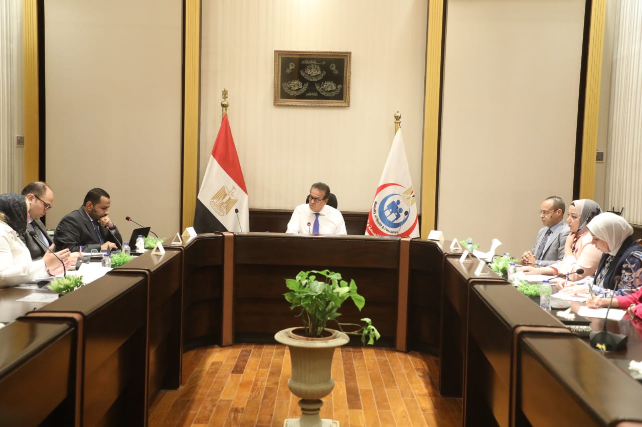 نائب رئيس الوزراء ووزير الصحة يتابع تقدم البرنامج الوطني لمكافحة الإيدز