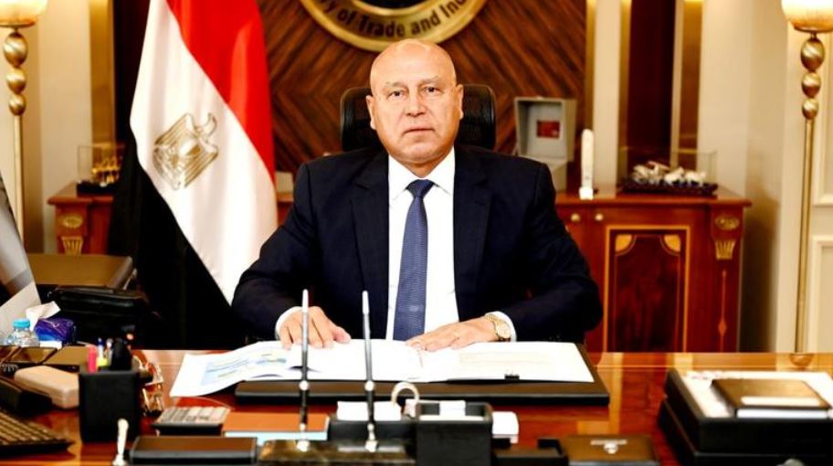كامل الوزير يبحث في الكويت فرص التعاون الصناعي والمشروعات العملاقة