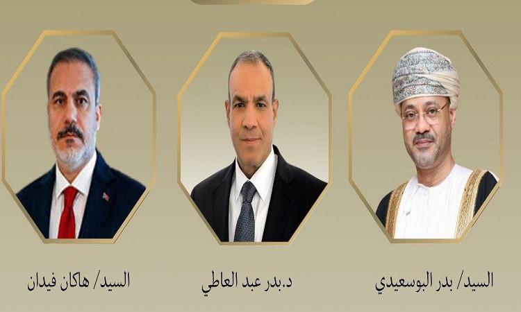 وزير الخارجية يبحث مع نظيريه العُماني والتركي سبل احتواء التصعيد الإقليمي والتأكيد على الحلول الدبلوماسية