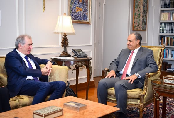 وزير الخارجية والهجرة يستقبل الممثل الخاص للاتحاد الأوروبي لعملية السلام في الشرق الأوسط