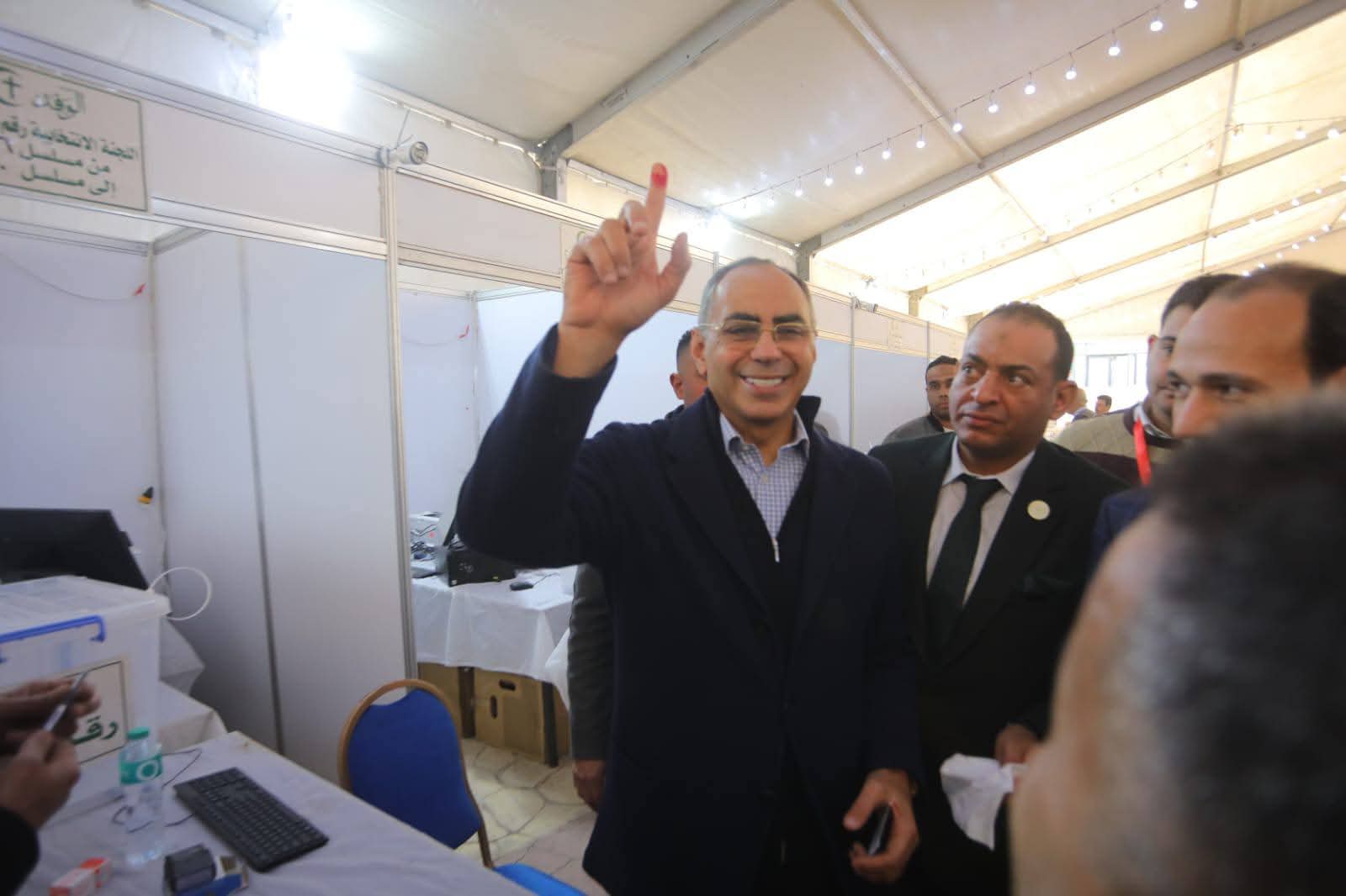 هاني سري الدين يدلي بصوته في انتخابات رئاسة حزب الوفد