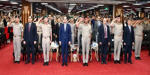 الأكاديمية العسكرية المصرية تنظم مراسم الاحتفال بتخرج دورات تدريبية جديدة من العاملين بوزارتي النقل و المالية
