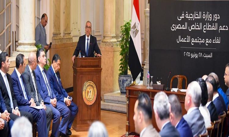 وزير الخارجية: نعمل على الترويج للفرص الاستثمارية والتجارية بمصر