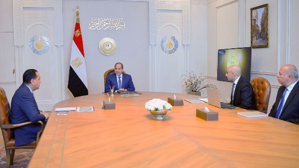تطوير 203 مدارس فنية.. السيسي يقود ثورة تعليمية رقمية