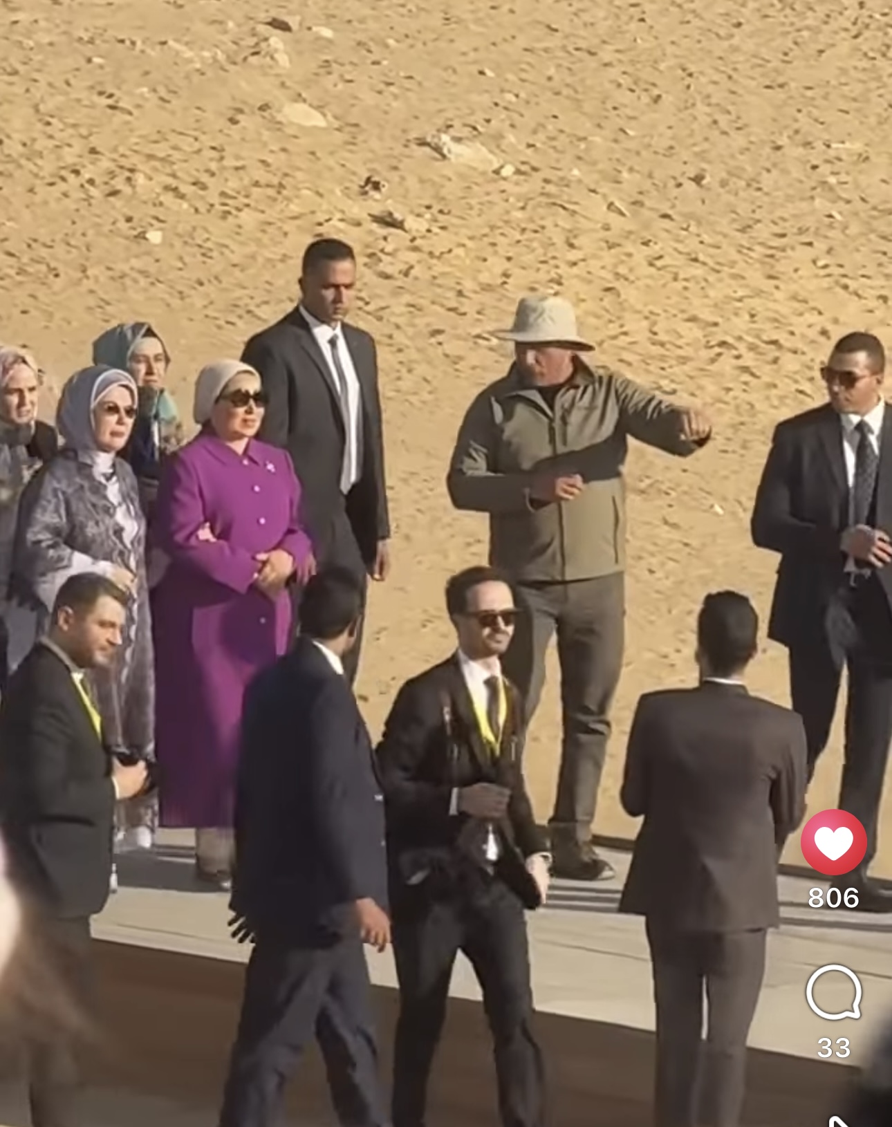 أول صور لأمينة أردوغان وانتصار السيسي وهما يتجولان بالهرم