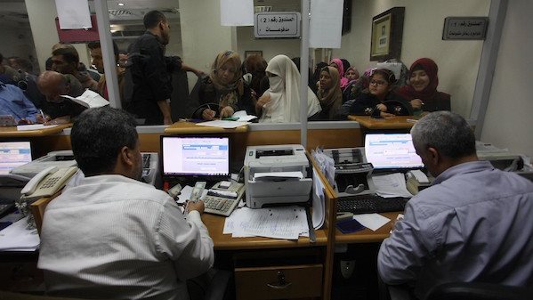 تحركات تشريعية جديدة لتعديل قانون فصل الموظفين بسبب تعاطي المخدرات