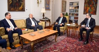 وزير الخارجية المصري يعقد اجتماعاً لمكافحة الهجرة غير الشرعية وتطوير خطط التوعية