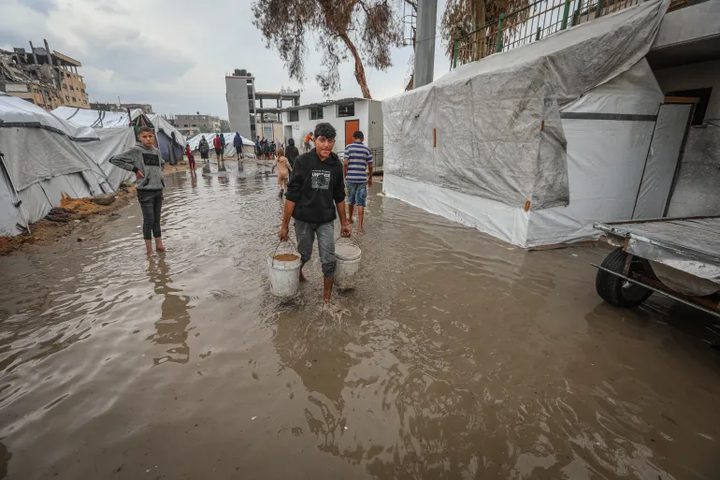 غزة تحت وطأة الشتاء: كارثة إنسانية وتدهور البنية التحتية