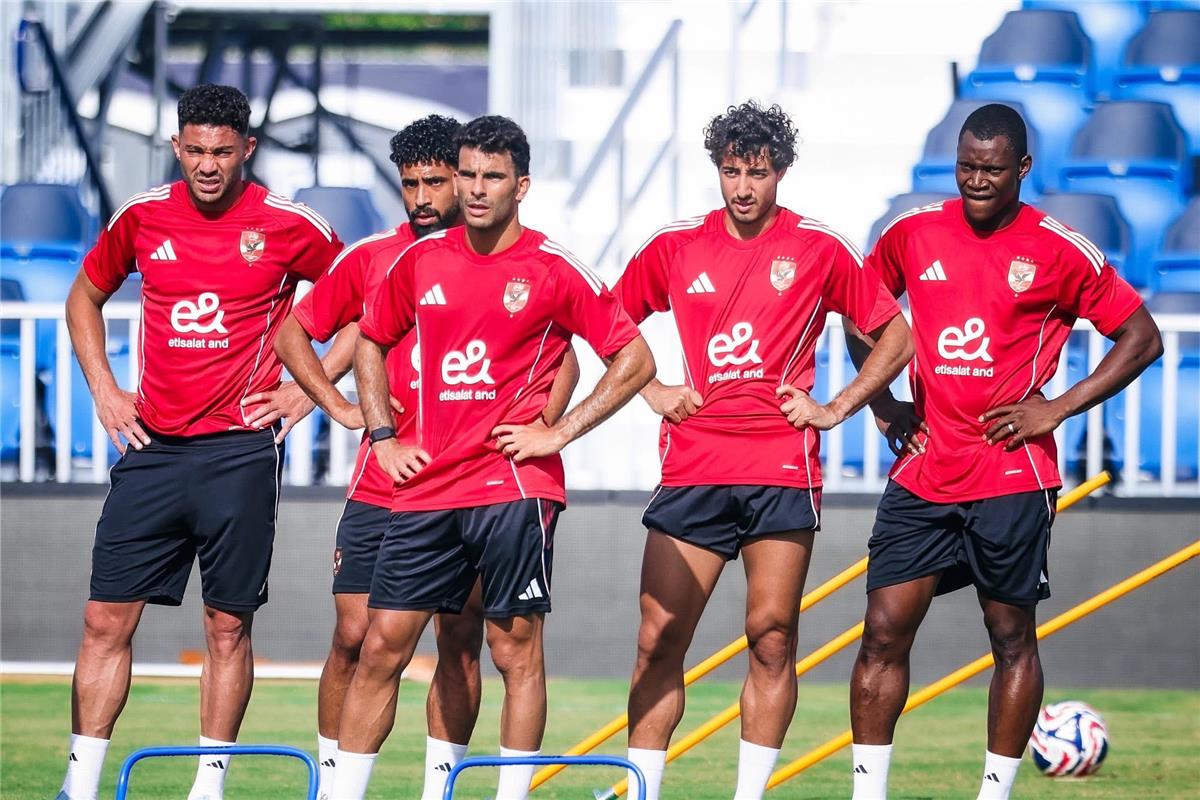 اتحاد الكرة يكشف عن حكم مباراة الأهلي ومودرن سبورت