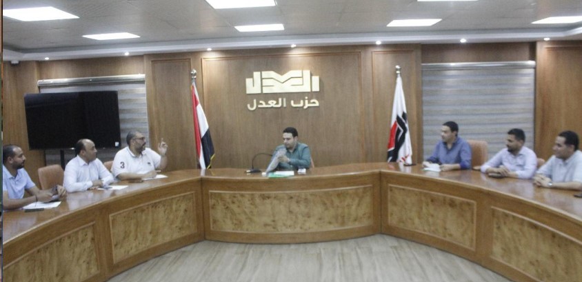 عبدالمنعم إمام يتابع استعدادات "العدل" للترشح على المقاعد الفردية.. وغرفة العمليات تواصل عملها بالمحافظات