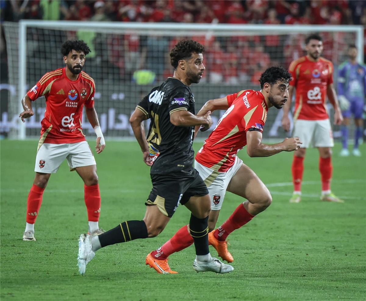 نجم الزمالك السابق لـ"خمسة سياسة": وقعت للأهلي قبل انتقالي للأبيض