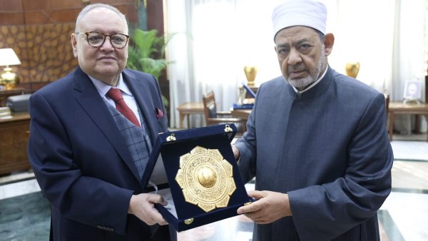 شيخ الأزهر يستقبل رئيس مجلس الدولة ويشيد بدور القضاء في ترسيخ العدالة وسيادة القانون