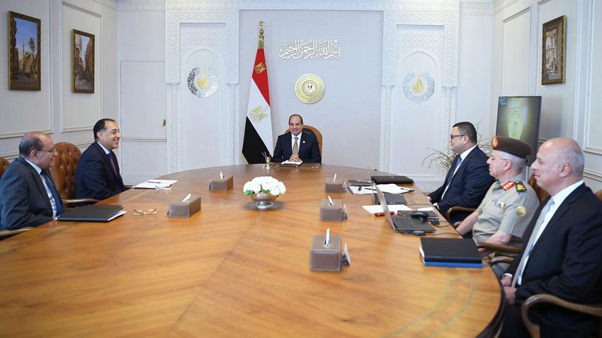 الرئيس السيسي يوجه بتسريع تنفيذ مشروعات تطوير الريف وتحلية مياه البحر وتطوير الساحل الشمالي