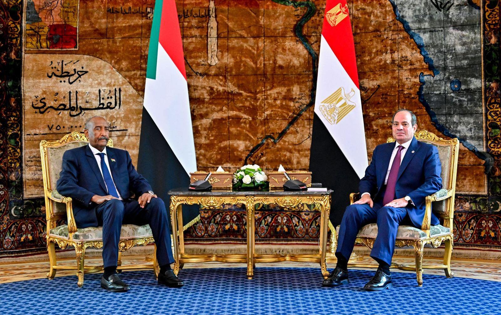 السيسي والبرهان يؤكدان وحدة الموقف المصري السوداني تجاه السد الإثيوبي ورفض أي إجراءات أحادية على النيل الأزرق